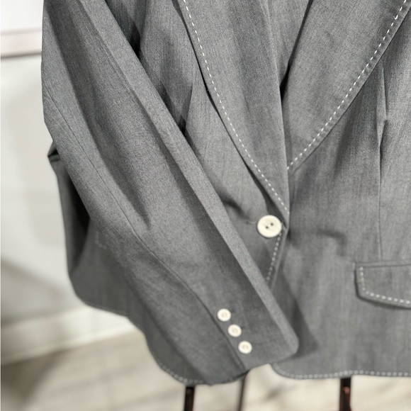 Pursuits Ltd. women’s plus size gray suit separate set - Picture 4 of 13